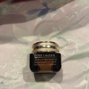 ESTÉE LAUDER Advanced Night Repair Eye Gel Cream 0.5Oz. Selling both for $80 1Oz